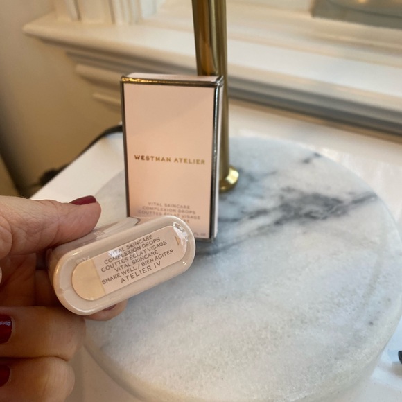 Westman Atelier Vital Complexion Drops in shade IV. - Picture 3 of 8